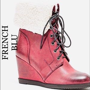 FRENCH BLU - WEDGE BOOTIE